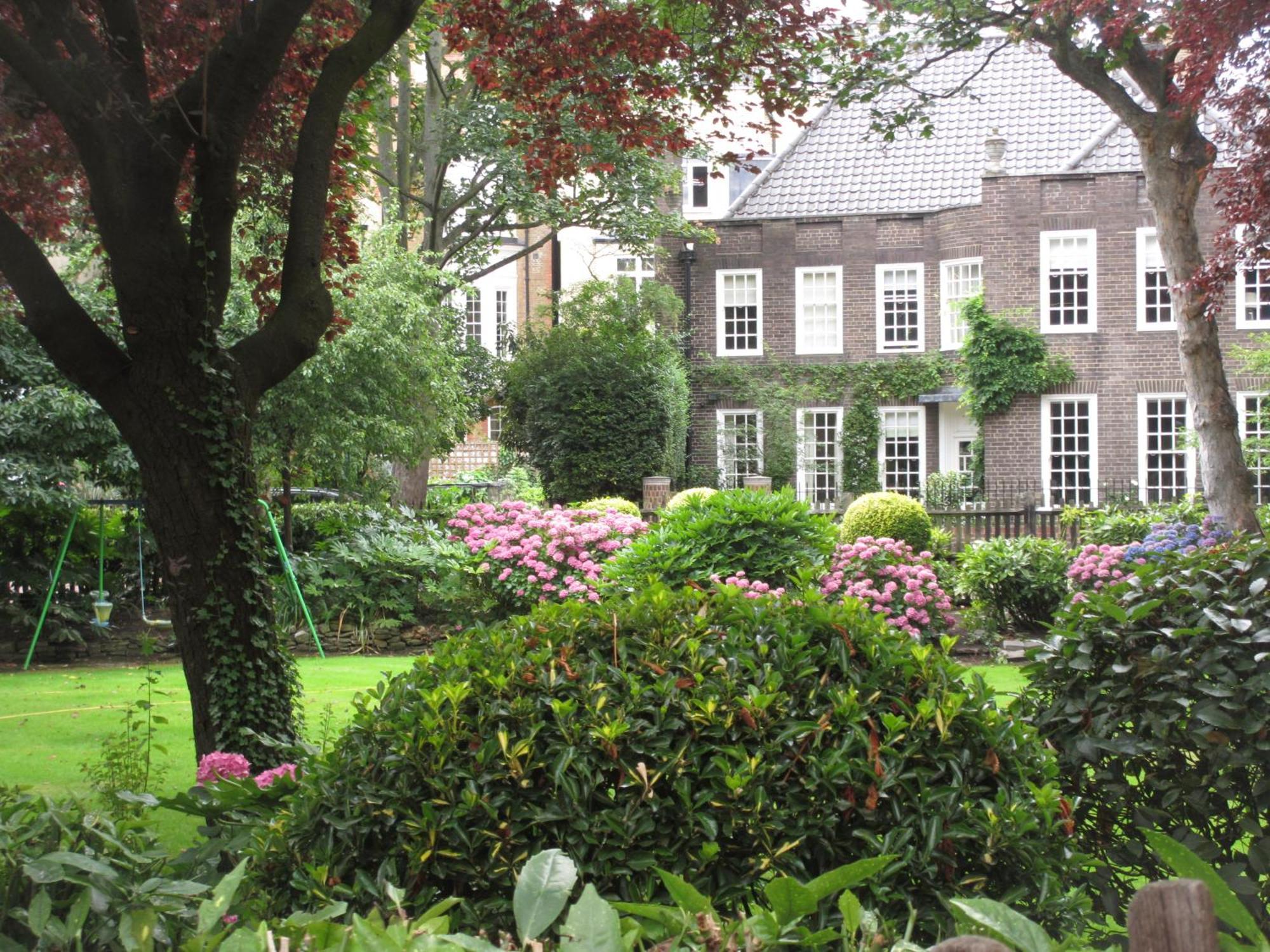 Ultra Massive House By Hyde Park Londres Exterior foto